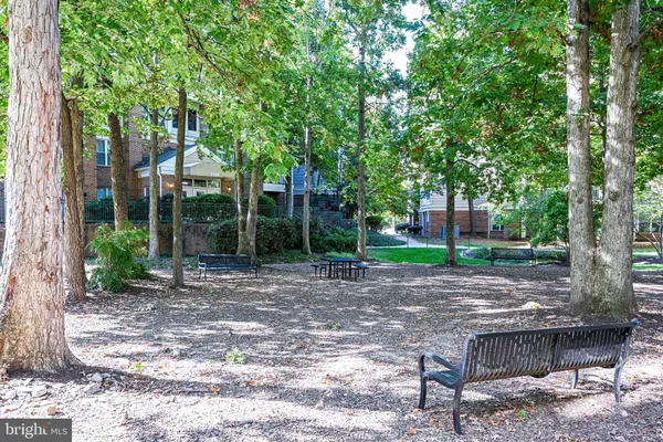 $1,900 | 2204 Westcourt Lane, Unit 105, Herndon, VA 20170