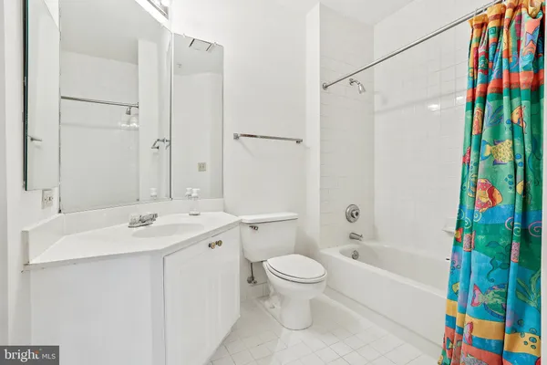 $1,900 | 2204 Westcourt Lane, Unit 105, Herndon, VA 20170