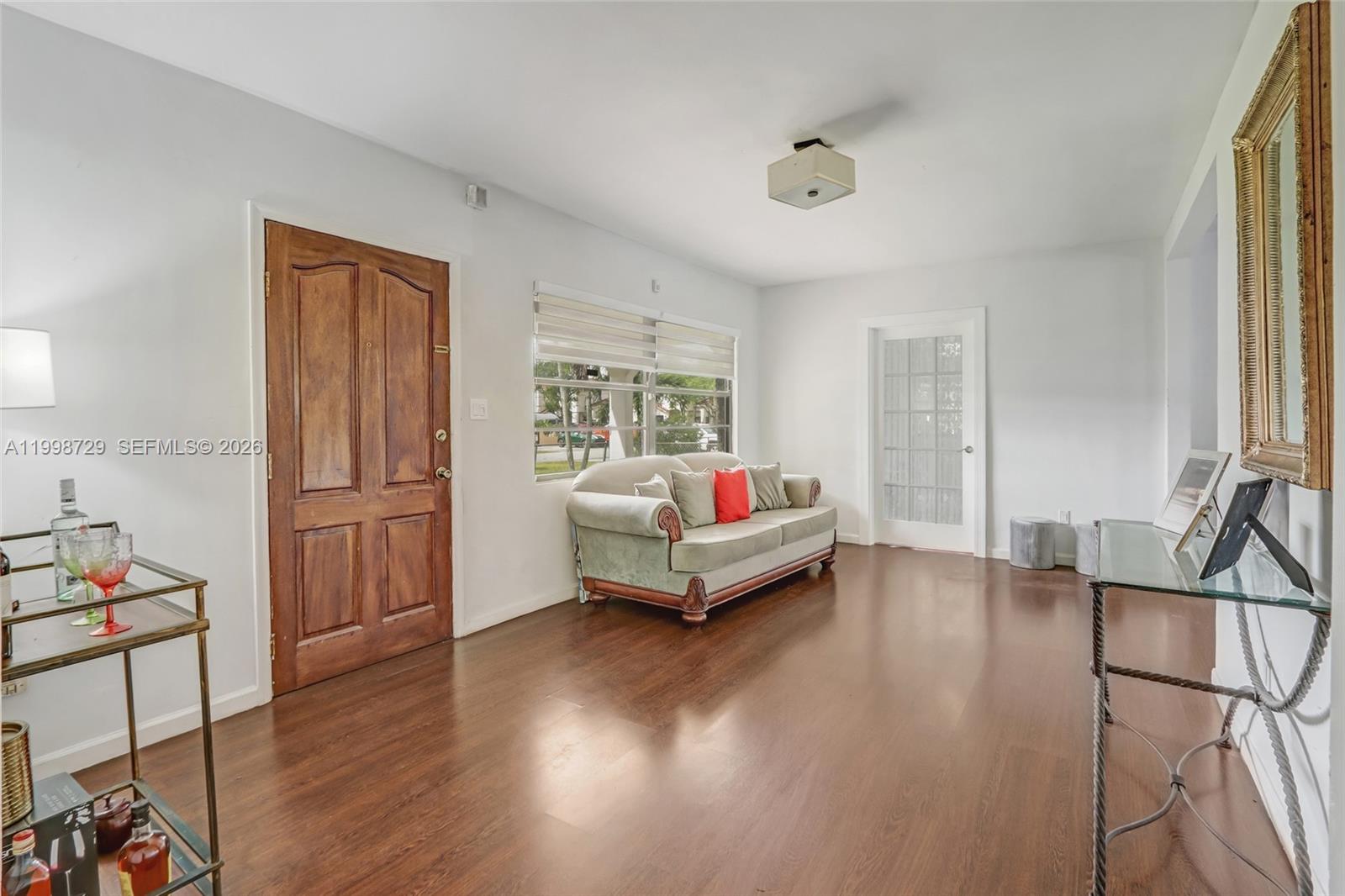 6871 Southwest 37th Street Miami, FL 33155 - Photo 3 of 20