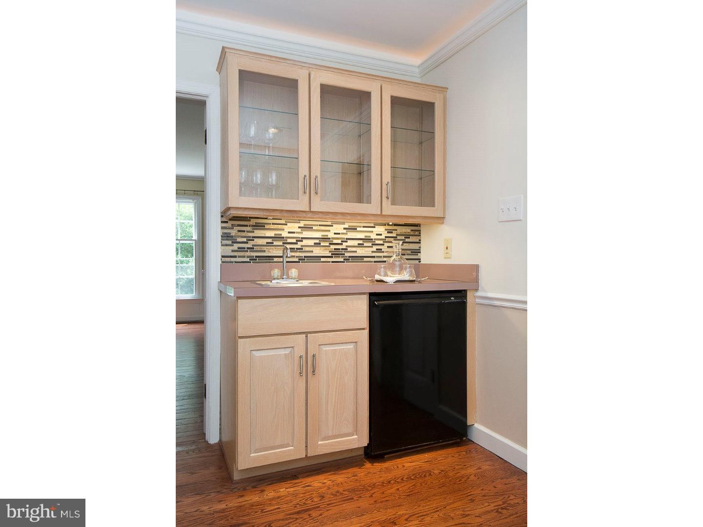 700 Pine Hill Road Wayne, PA 19087 - Photo 13 of 24 Wet Bar