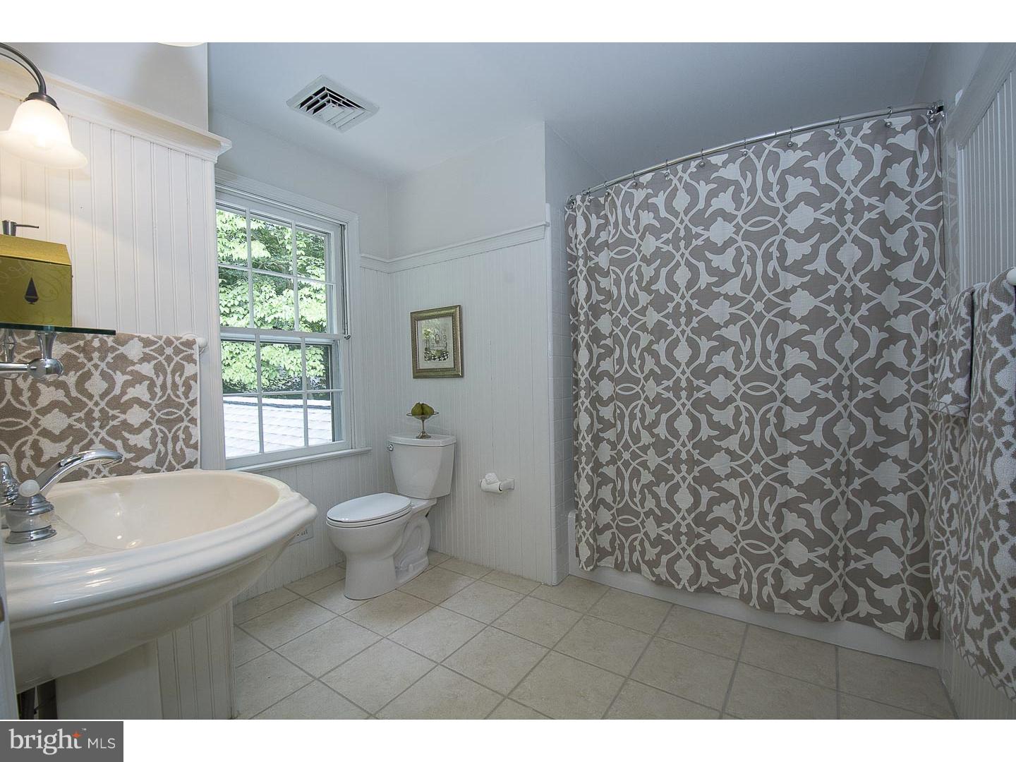 700 Pine Hill Road Wayne, PA 19087 - Photo 18 of 24 Bathroom
