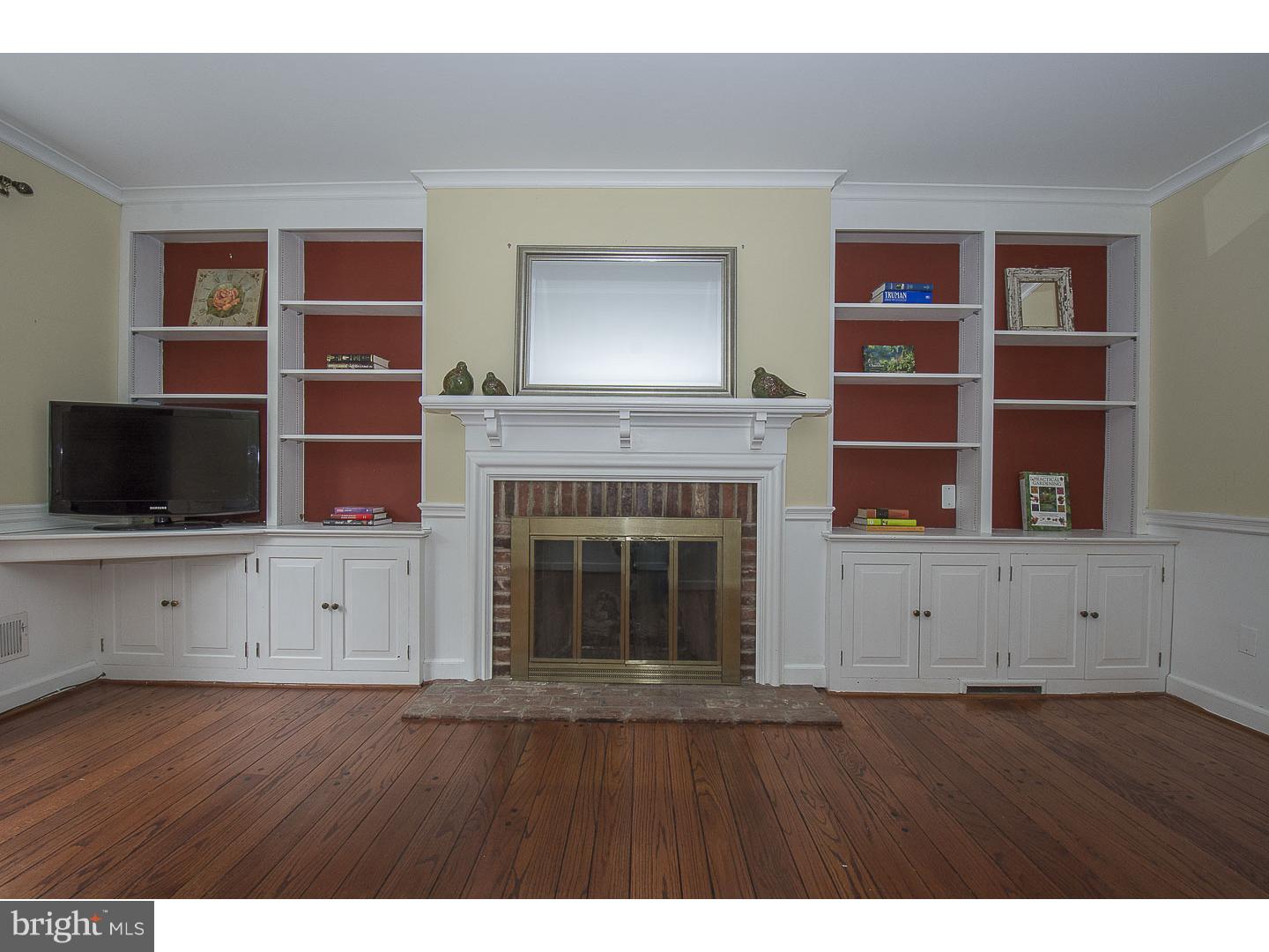 700 Pine Hill Road Wayne, PA 19087 - Photo 8 of 24 Family Room