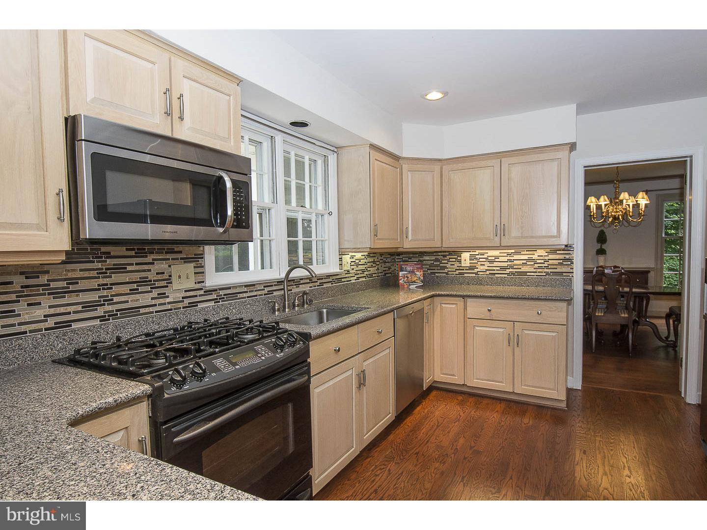 700 Pine Hill Road Wayne, PA 19087 - Photo 10 of 24 Kitchen