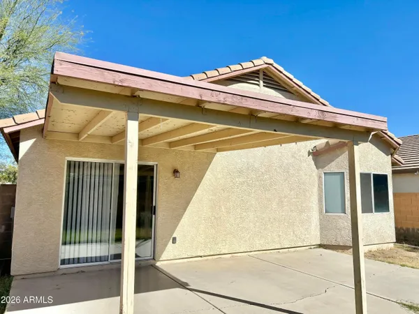 $1,725 | 2701 East Bagdad Road, San Tan Valley, AZ 85143