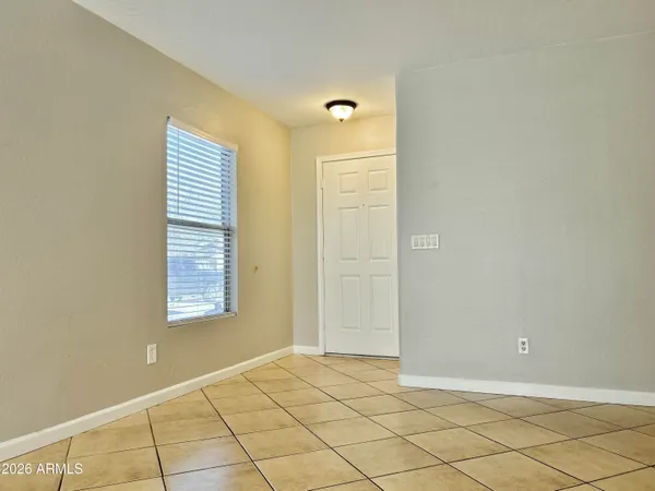$1,725 | 2701 East Bagdad Road, San Tan Valley, AZ 85143