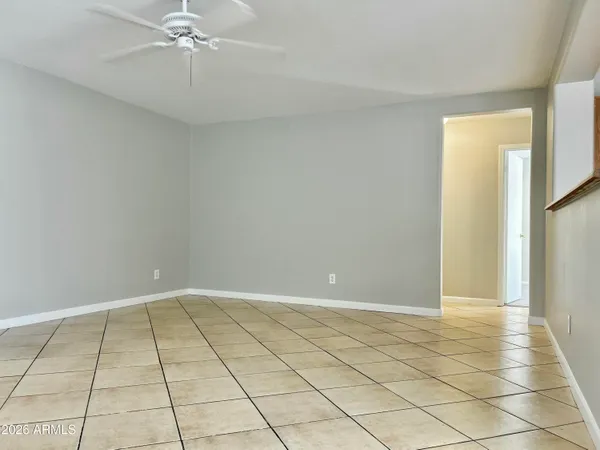 $1,725 | 2701 East Bagdad Road, San Tan Valley, AZ 85143