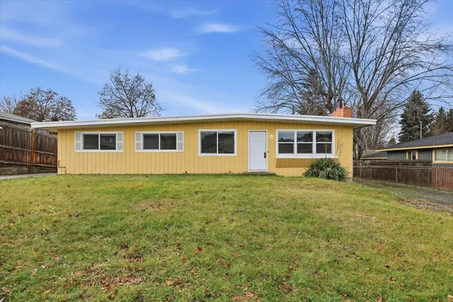 $305,000 | 1219 North Lewis Road, Spokane Valley, WA 99212