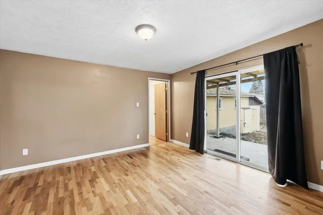 $319,950 | 1219 North Lewis Road, Spokane Valley, WA 99212