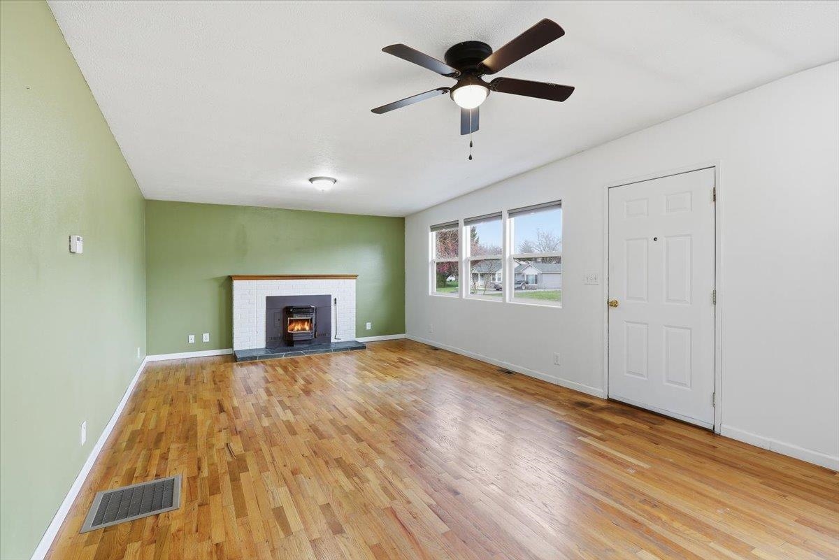 1219 North Lewis Road Spokane Valley, WA 99212 - Photo 4 of 20