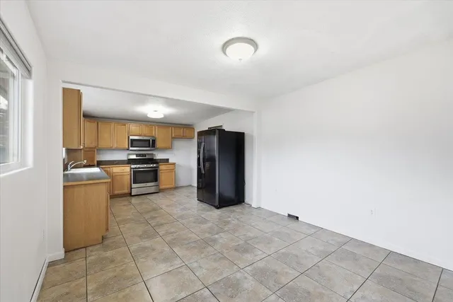 $319,950 | 1219 North Lewis Road, Spokane Valley, WA 99212