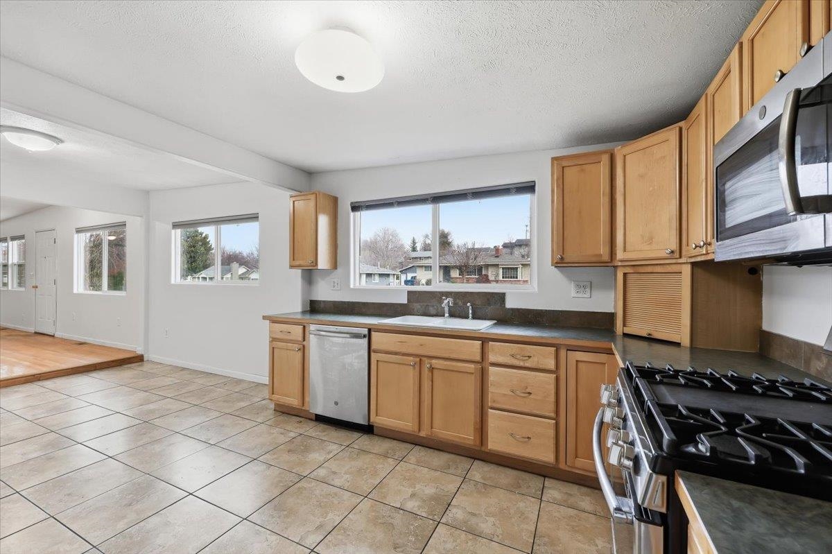 1219 North Lewis Road Spokane Valley, WA 99212 - Photo 10 of 20