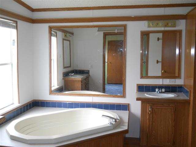 12445 Old Post Road Bristol, FL 32321 - Photo 4 of 10 Gallery Image 4