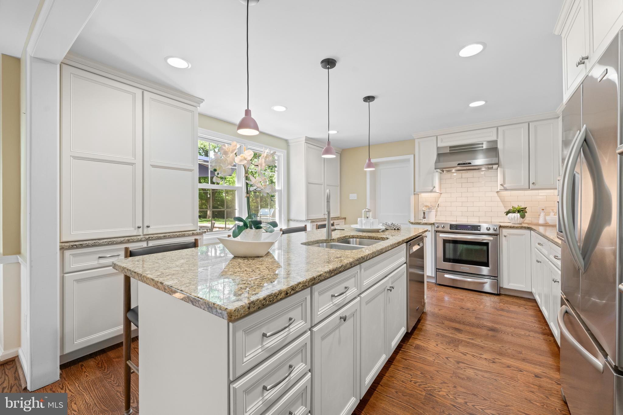 179 Ladderback Lane Devon, PA 19333 - Photo 7 of 62 Beautifully Renovated kitchen