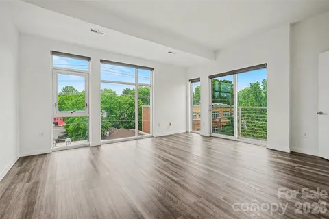 $399,000 | 3123 North Davidson Street, Unit 313, Charlotte, NC 28205