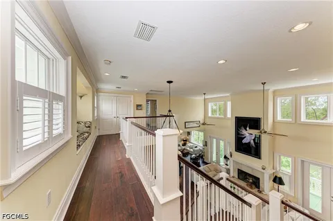 $1,749,000 | 793 Jungle Queen Way, Longboat Key, FL 34228