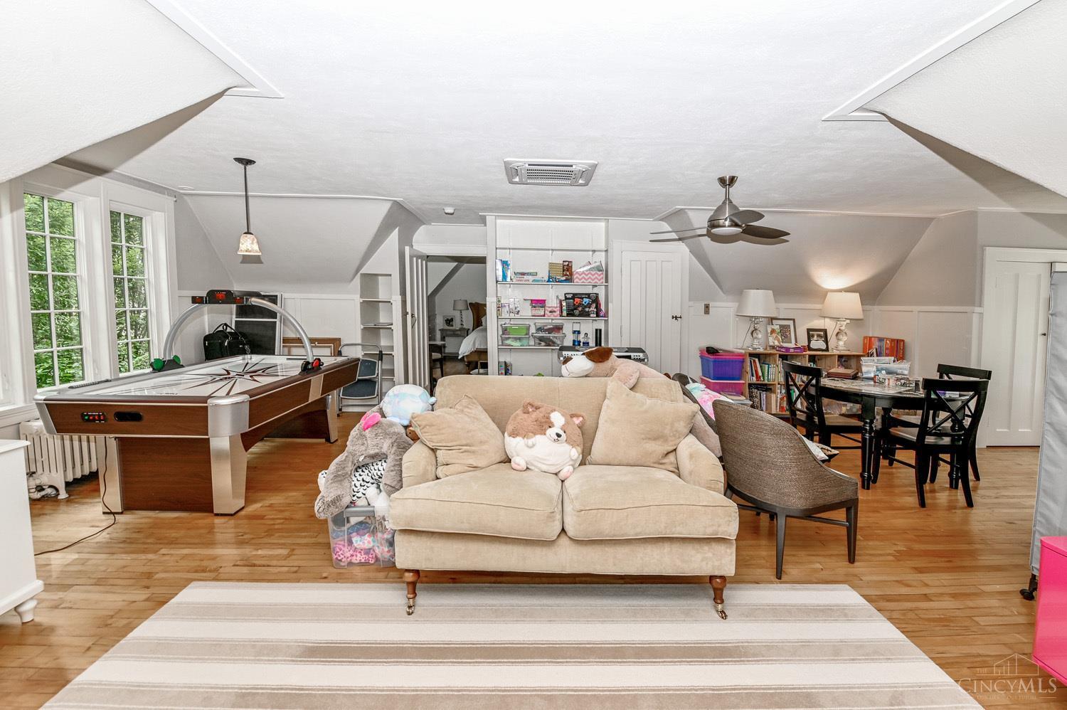 2469 Grandin Road Cincinnati, OH 45208 - Photo 58 of 74 Gallery Image 58