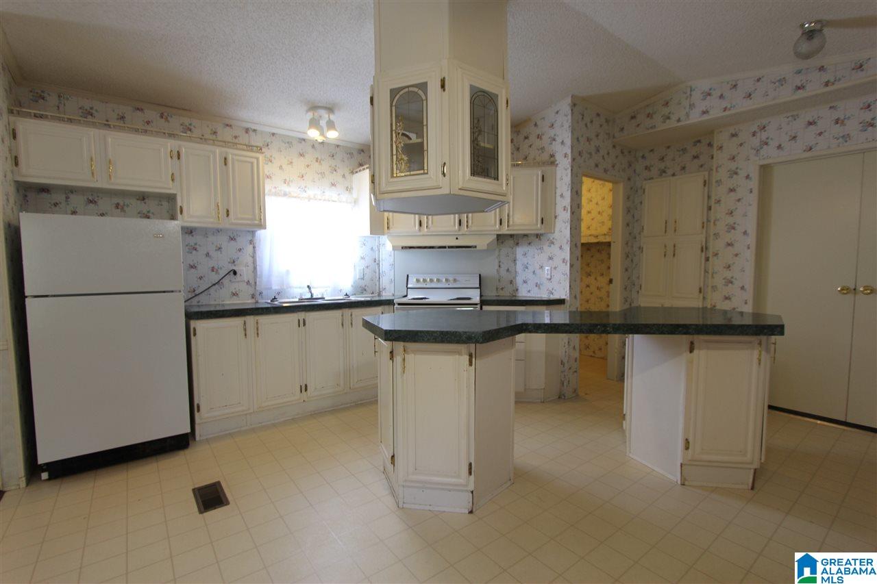 624 Lane Road Oxford, AL 36203 - Photo 10 of 50