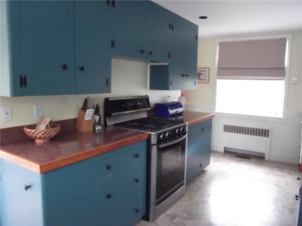 2080 Boston Neck Road North Kingstown, RI 02874 - Photo 6 of 21