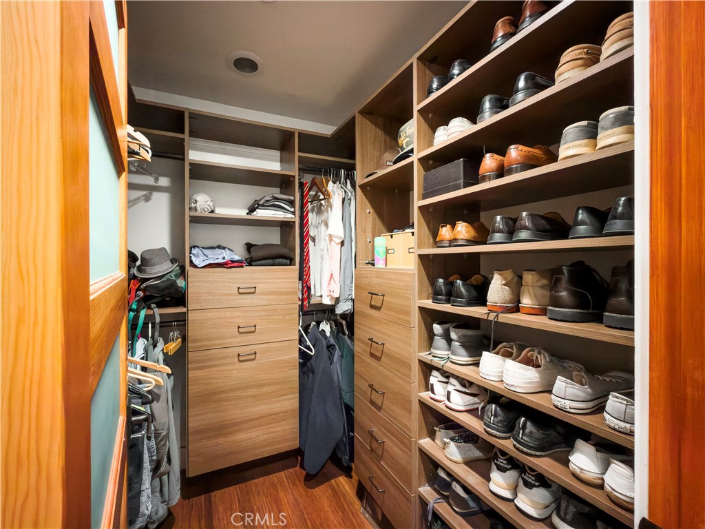865 West Foothill Boulevard Arcadia, CA 91006 - Photo 25 of 40 Closet - principal