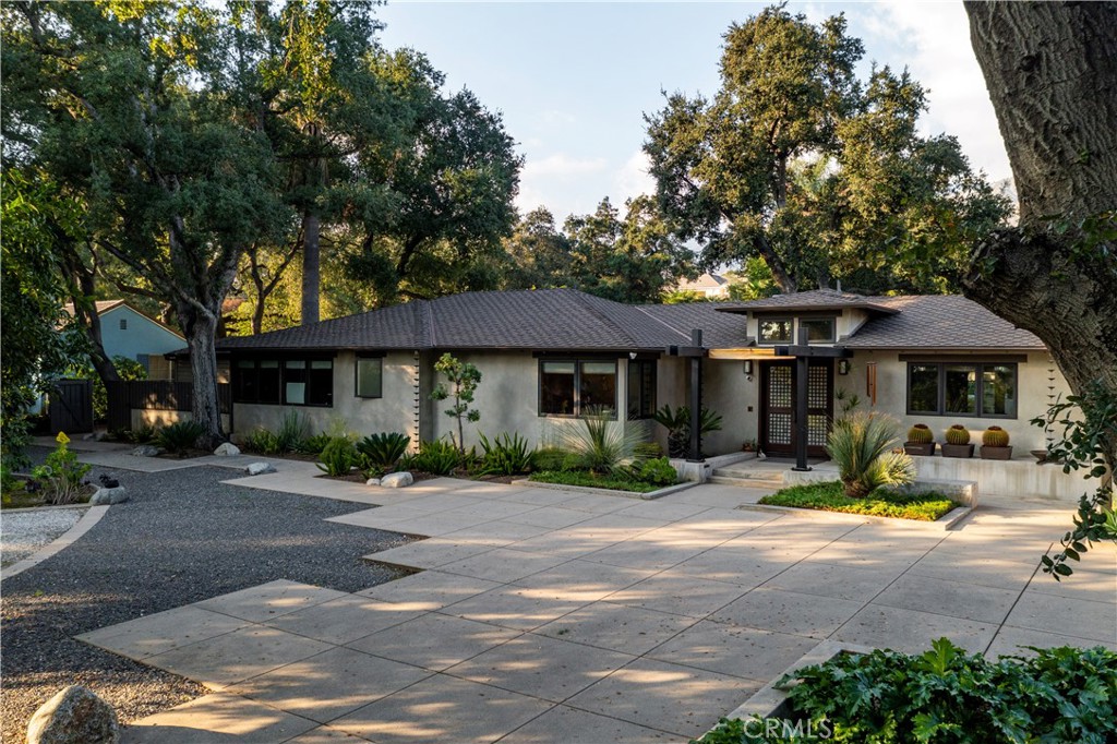 865 West Foothill Boulevard Arcadia, CA 91006 - Photo 5 of 40