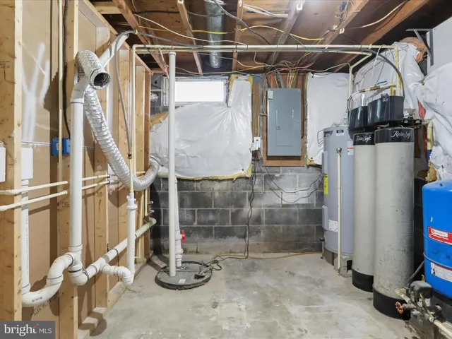 a view of a walk in closet