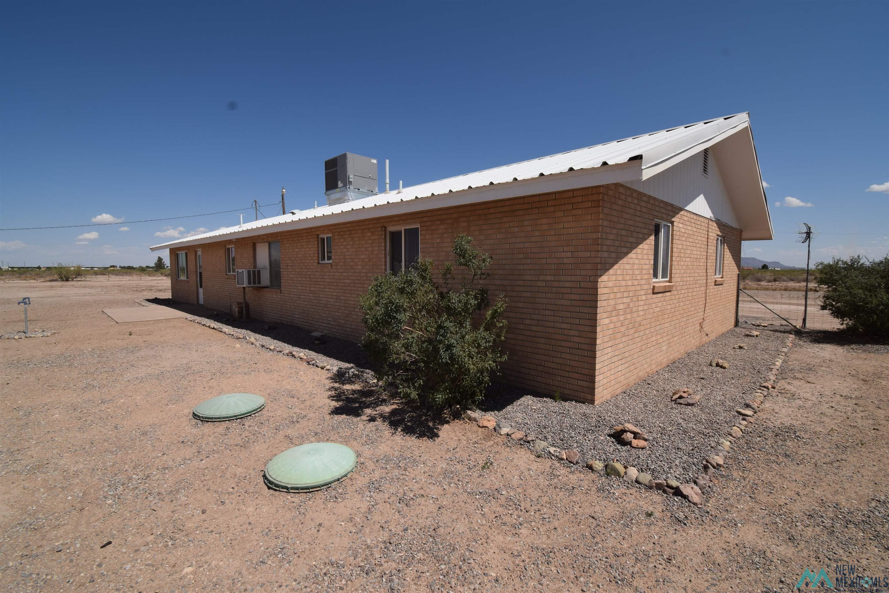 5795 Brangus Road Southeast Deming, NM 88030 - Photo 36 of 54 Gallery Image 36