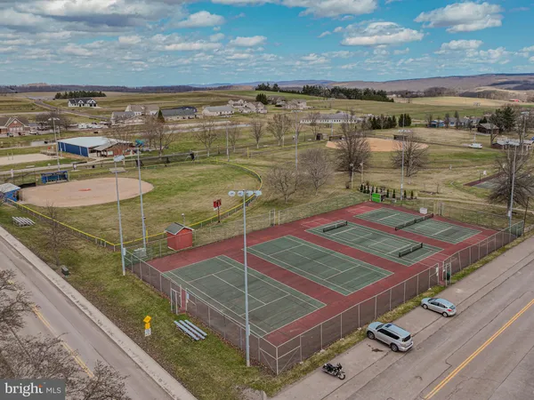 $599,900 | 15 Walnut Ridge, Grantsville, MD 21536