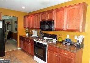 310 Riviera Street Mount Wolf, PA 17347 - Photo 6 of 15 Gallery Image 6