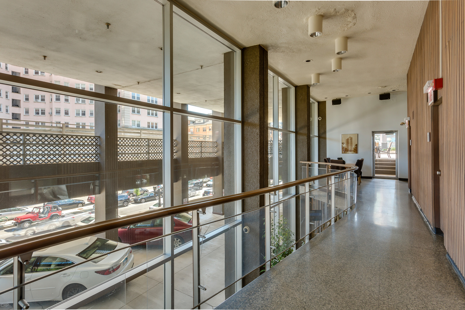 5601 North Sheridan Road, Unit 8A Chicago, IL 60660 - Photo 6 of 7 a view of a city from a dining room