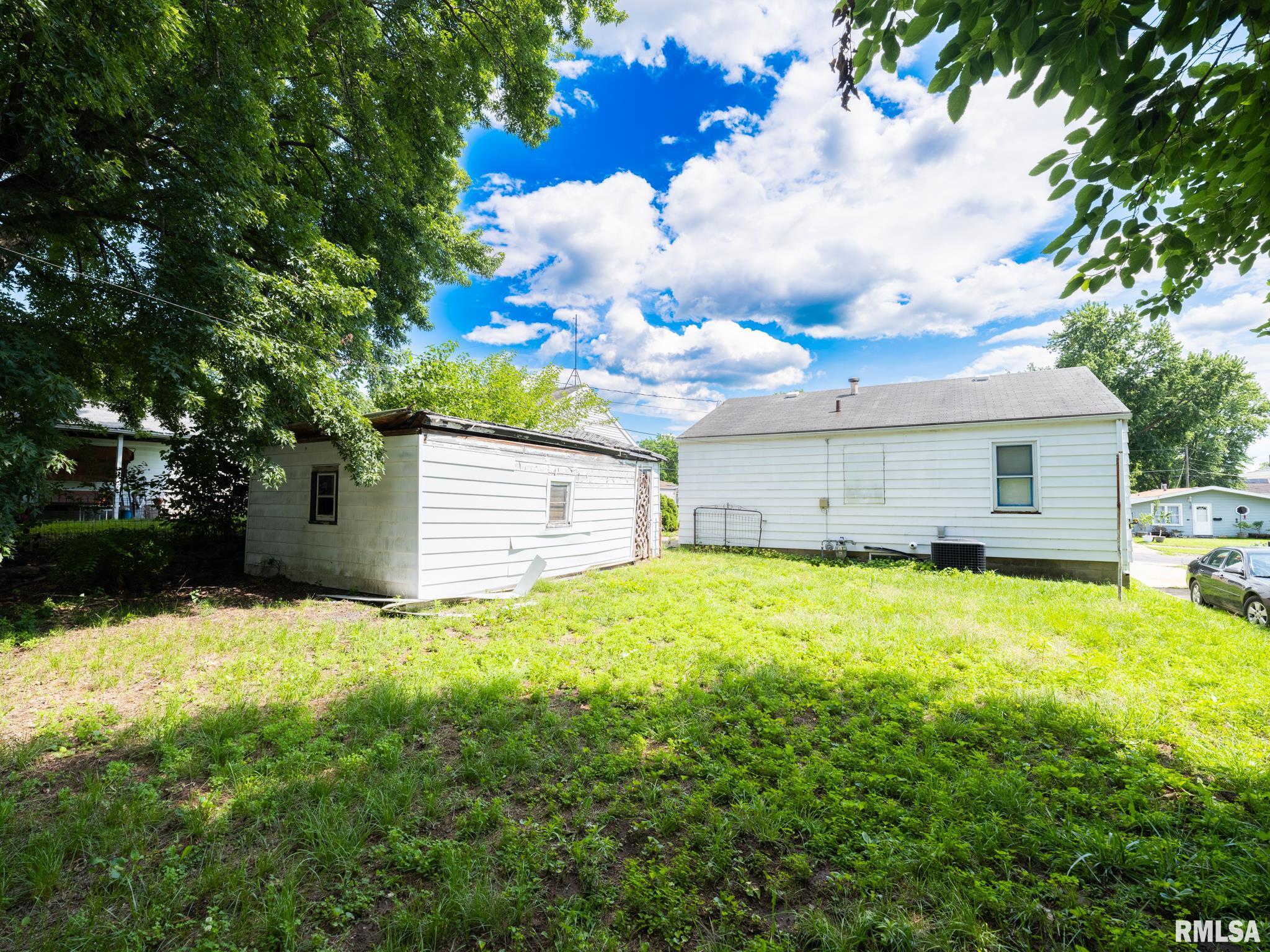 1405 Chestnut Street Pekin, IL 61554 - Photo 7 of 22
