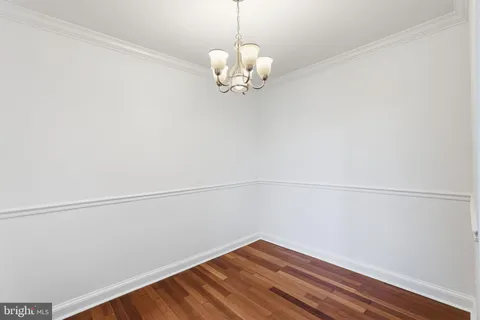 $290,000 | 906 South Washington Street, Unit 307, Alexandria, VA 22314