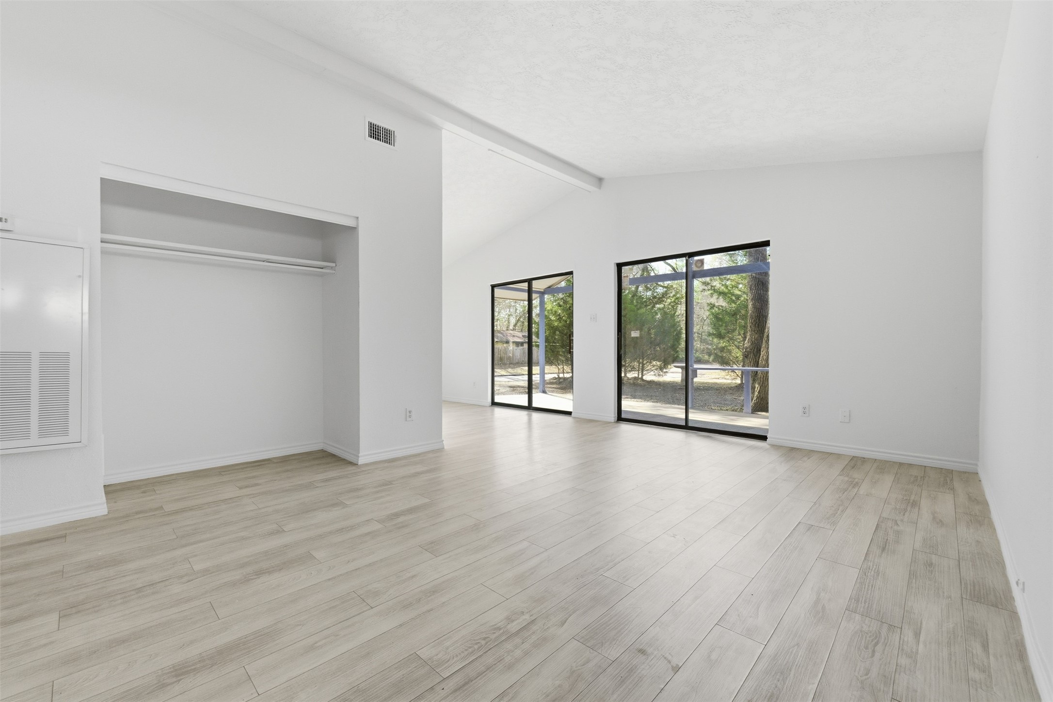 28600 Magnolia Way Huntsville, TX 77320 - Photo 4 of 26