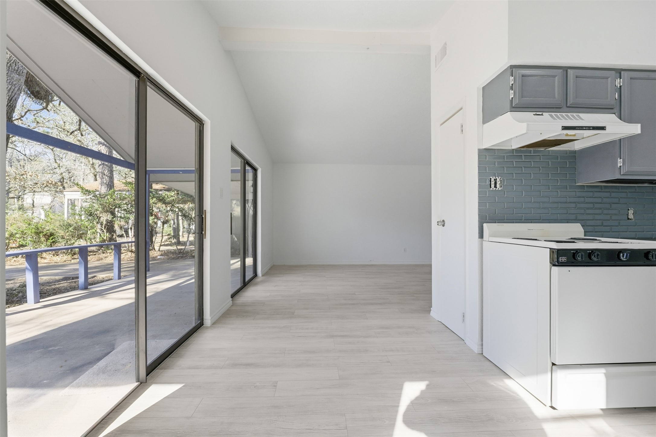 28600 Magnolia Way Huntsville, TX 77320 - Photo 6 of 26