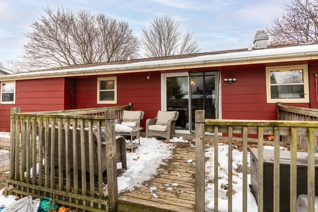 $299,900 | 3321 Berkshire Road, Janesville, WI 53546