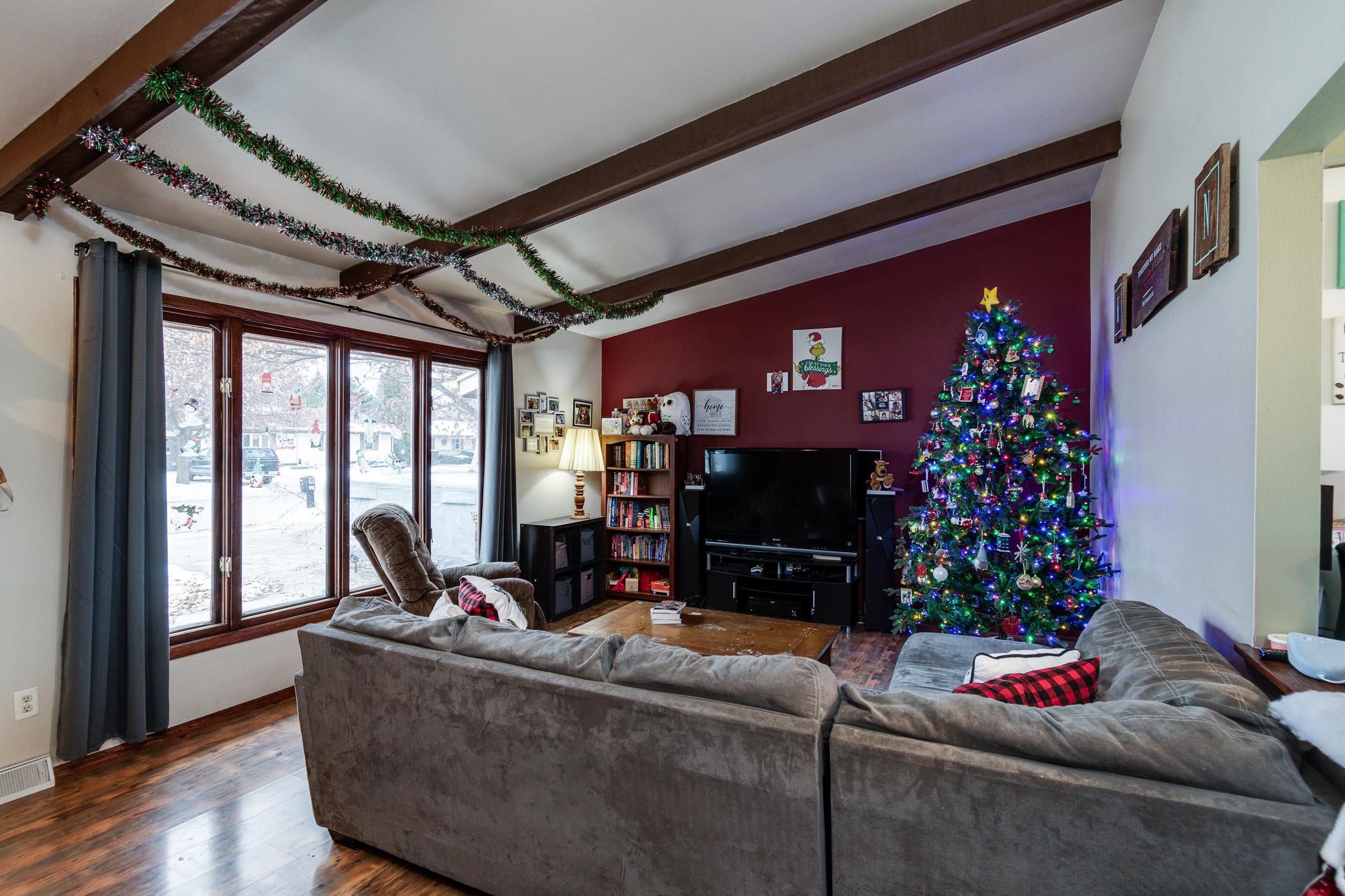 3321 Berkshire Road Janesville, WI 53546 - Photo 5 of 31