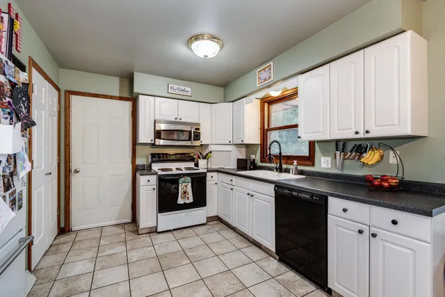 $289,900 | 3321 Berkshire Road, Janesville, WI 53546