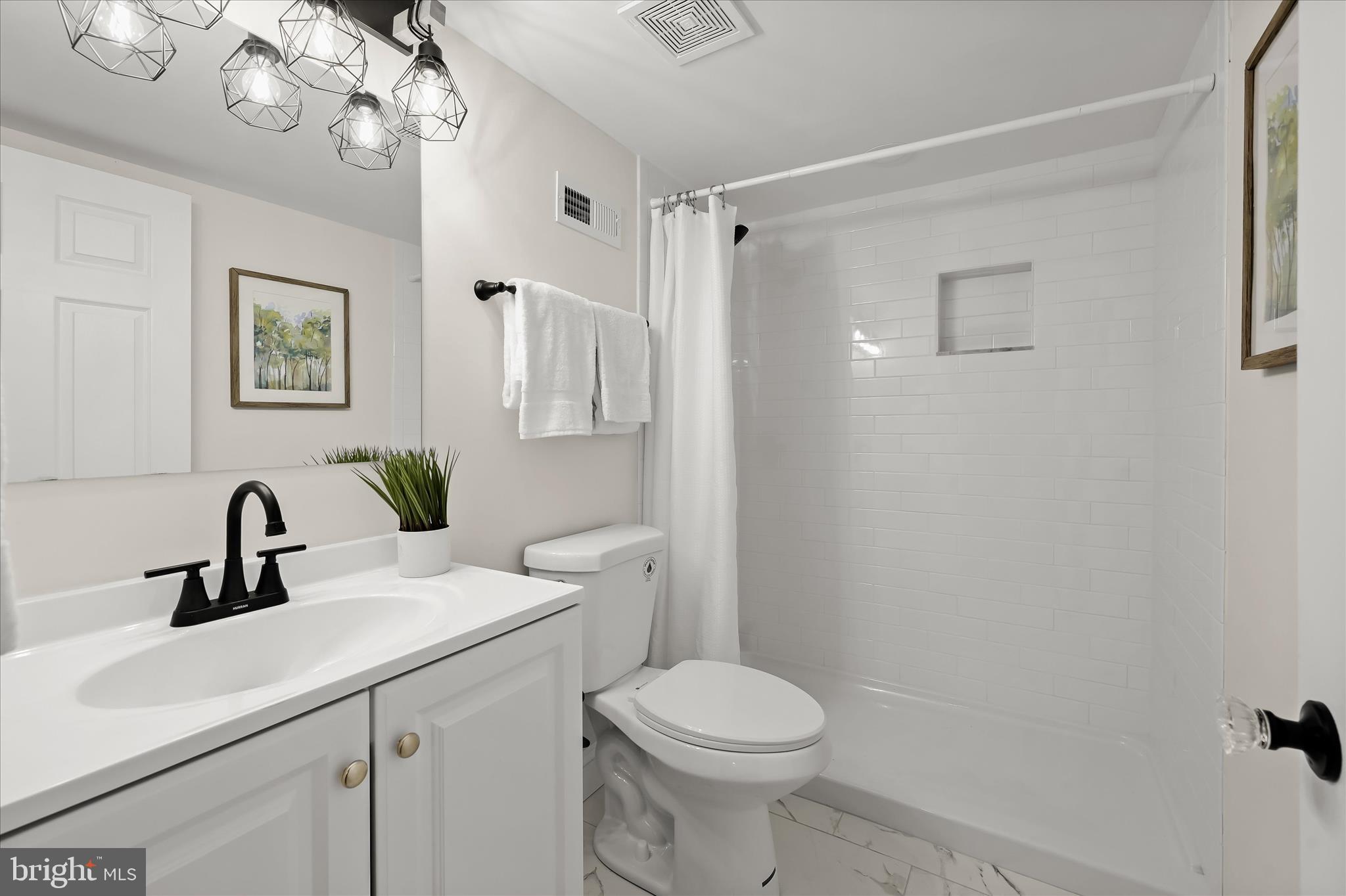 614 Stamford Road Baltimore, MD 21229 - Photo 31 of 41 Renovated Full Bath