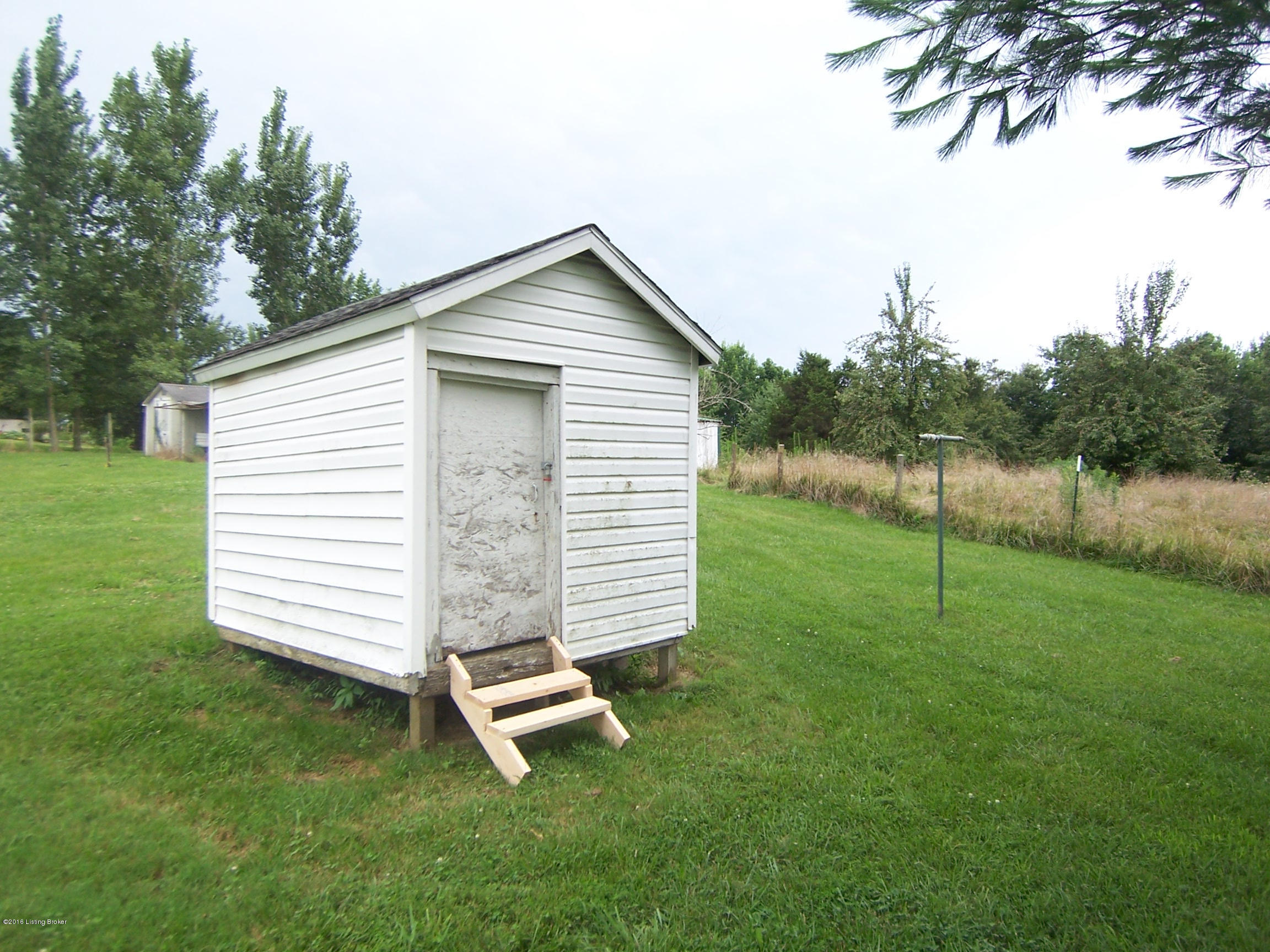 1095 St Francis Raywick Road St. Francis, KY 40062 - Photo 18 of 21 Shed