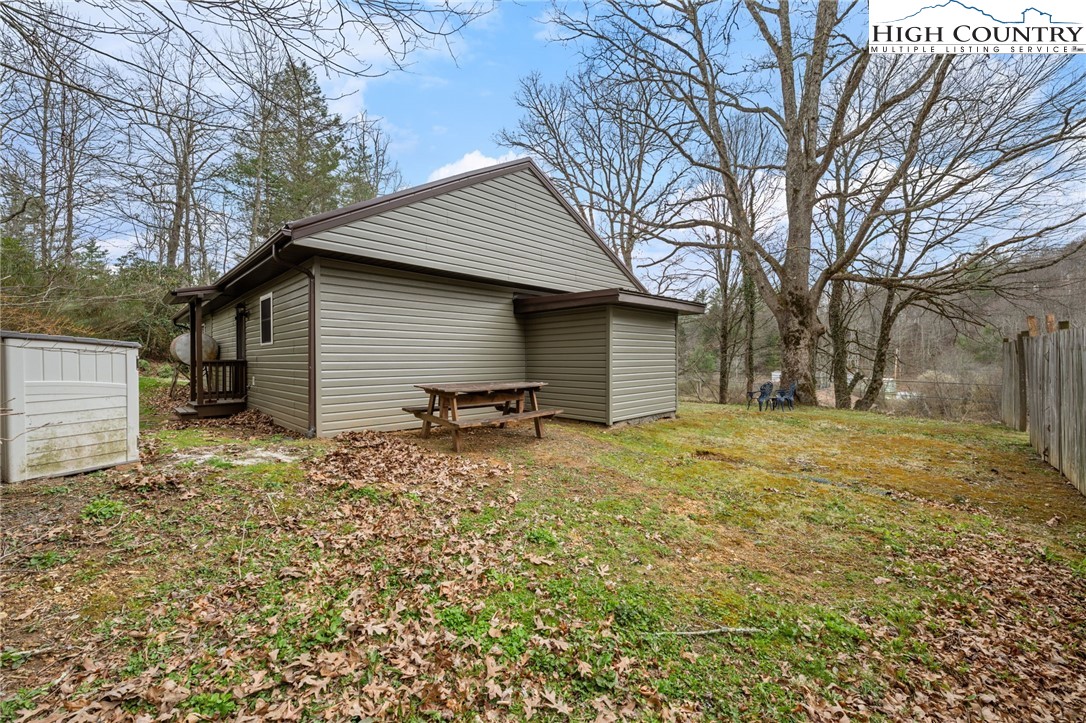 41 Raccoon Lane Newland, NC 28657 - Photo 27 of 34
