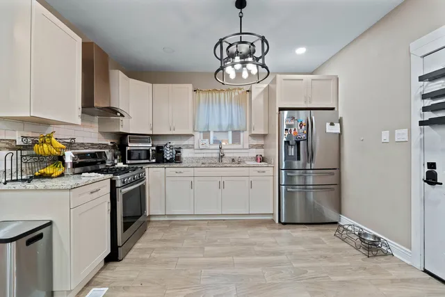 $289,900 | 11315 South Stewart Avenue, Chicago, IL 60628