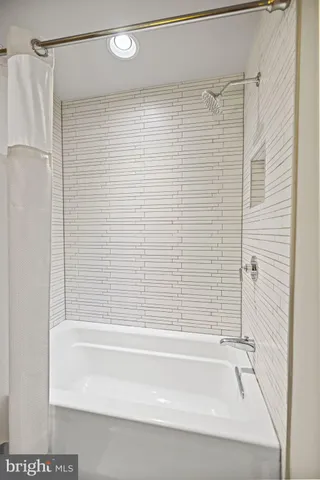 $4,500 | 3220 Grace Street Northwest, Unit 2, Washington, DC 20007