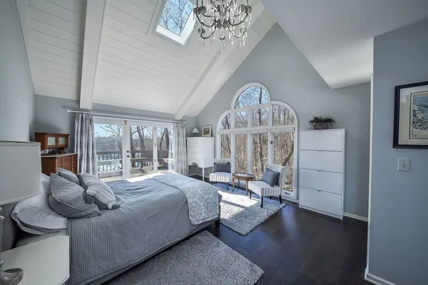 $815,000 | 1907 Shoreline Drive, St. Charles, IL 60174