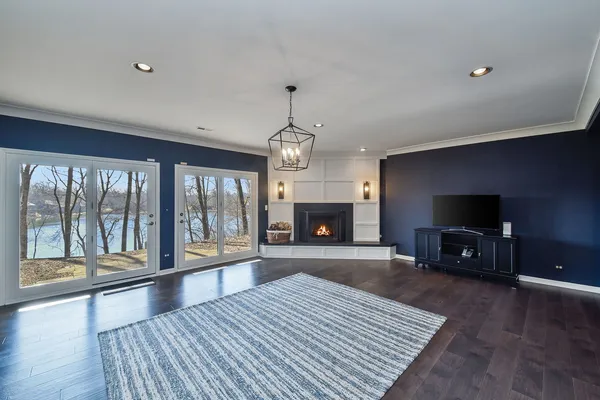 $815,000 | 1907 Shoreline Drive, St. Charles, IL 60174