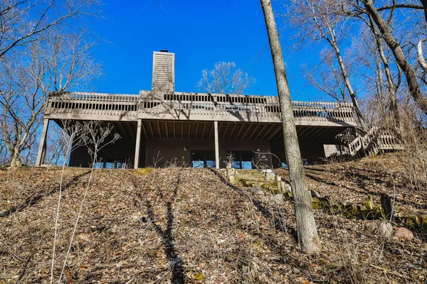 $815,000 | 1907 Shoreline Drive, St. Charles, IL 60174