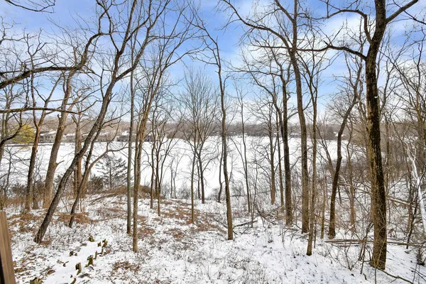 $815,000 | 1907 Shoreline Drive, St. Charles, IL 60174