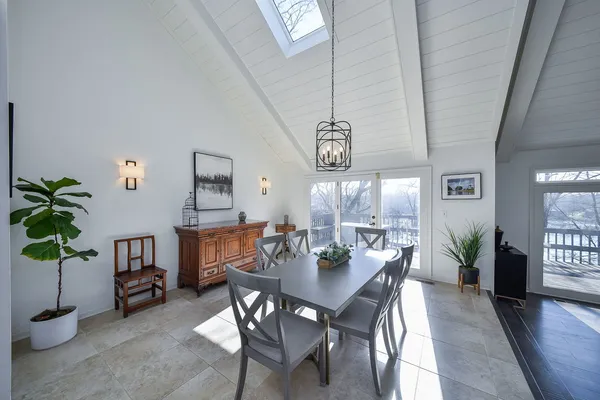 $815,000 | 1907 Shoreline Drive, St. Charles, IL 60174