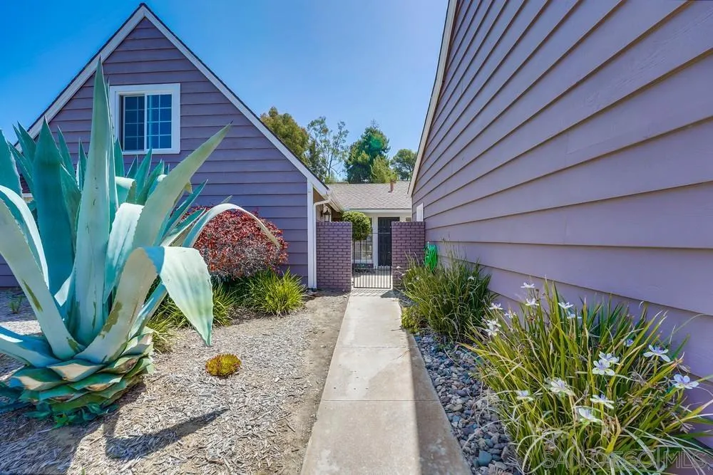 7214 Durango Circle Carlsbad, CA 92011 - Photo 6 of 37 a view of a backyard with plants