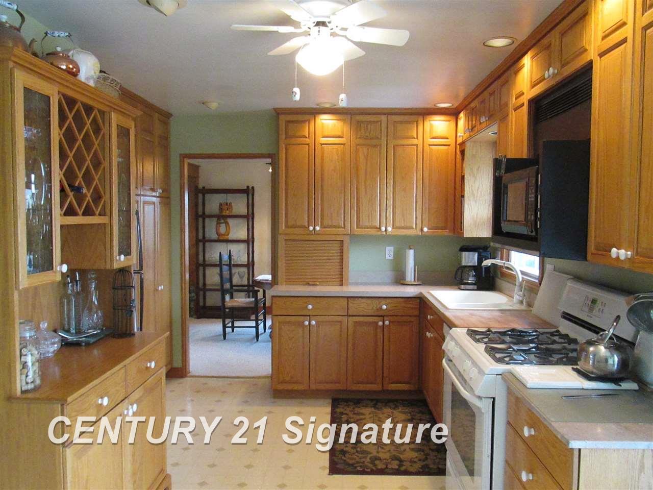2385 South Fordney Road Hemlock, MI 48626 - Photo 2 of 14