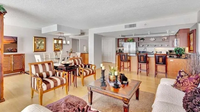 $5,200 | 4200 North Ocean Drive, Unit 1905, Singer Island, FL 33404