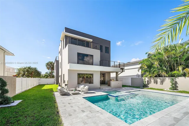 $3,690,000 | 3225 Canal Drive, Pompano Beach, FL 33062
